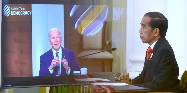 Presiden Jokowi Tegaskan Komitmen Indonesia Majukan Demokrasi Pada Summit For Democracy 2021.