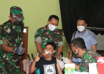 Demi Percepatan Penanganan Covid-19, Kodim 0808 Laksanakan Serbuan Vaksinasi Anak Usia 6-11 Tahun.