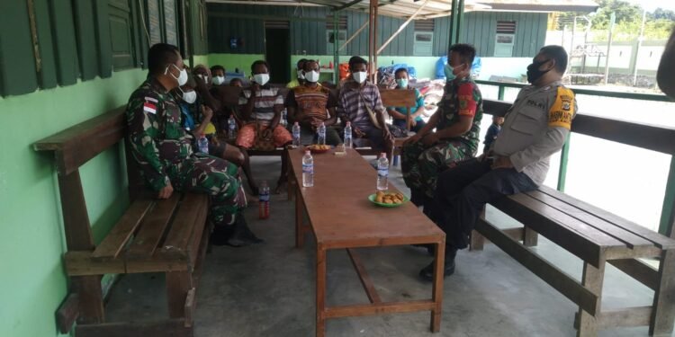Jelang Natal dan Tahun Baru, Satgas Pamtas Yonif 126/KC Gelar Rakor Dengan Koramil Dan Polsek Setempat.