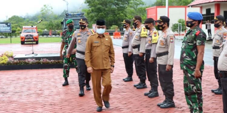 Polres Lingga Gelar Apel Pasukan Dalam Rangka Operasi Lilin Seligi 2021.