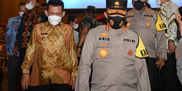 Kapolda Kepri Bersama Gubernur Kepri Tinjau Pelaksanaan Ibadah Malam Natal Di Wilayah Hukum Polresta Barelang.