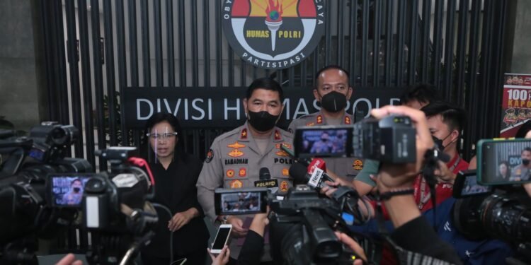 Usut Dugaan Ujaran Kebencian Bahar Smith, Polri Tegaskan Profesional, Transparan dan Objektif.