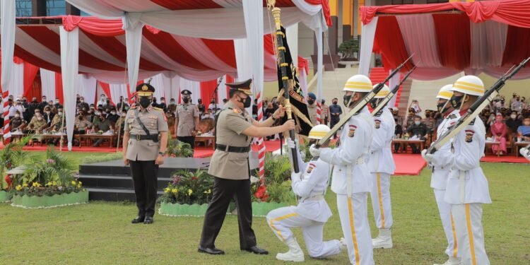 Farawell And Wellcome Parade Digelar, Polda Riau Miliki Pimpinan Baru.
