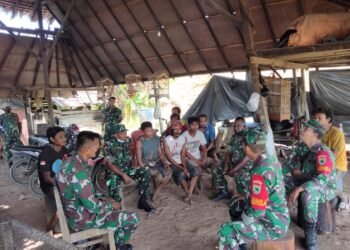 Sosialisasi Vaksin Melalui Komsos, Babinsa Salawati Mengajak Warga Binaan Untuk Vaksin Covid-19.