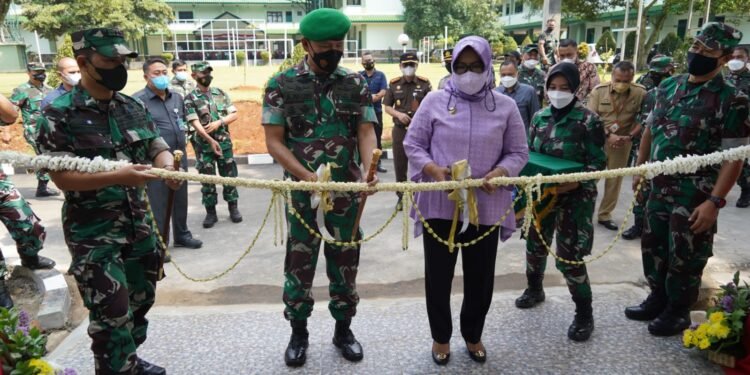 Danrem 061/Sk Bersama Bupati Kabupaten Bogor Resmikan Pembangunan Rehab Rumdis Kodim 0621/Kabupaten Bogor.