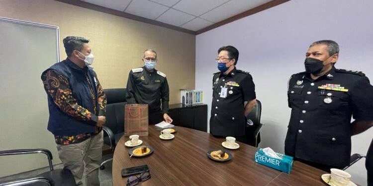 Kerjasama Polri Dengan Imigresen Malaysia dan Polis Diraja Malaysia dan Indentifikasi Jenazah WNI Korban Kapal Tenggelam di Wilayah Johor Bahru Malaysia.