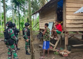 Satgas Pamtas RI-PNG Yonif 711/Raksatama Menjaga Hubungan Harmonis Bersama Warga Muara Tami Jayapura.
