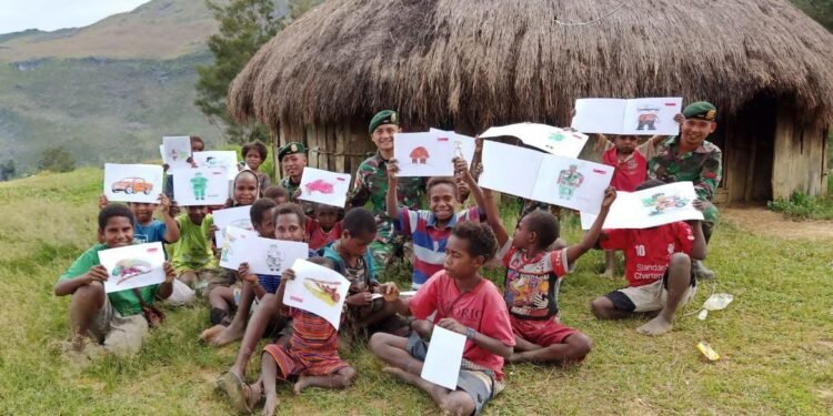 Intip Keceriaan Anak-anak Pegunungan Tengah Papua Saat Mewarnai Bersama Satgas TNI 412.