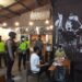 Patroli KRYD Ditsamapta Polda Jatim Sasar Prokes Dibeberapa Cafe dan Warkop di Surabaya.