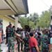Satgas Yonif Raider Khusus 732/Banau Bantu Korban Bencana Alam.