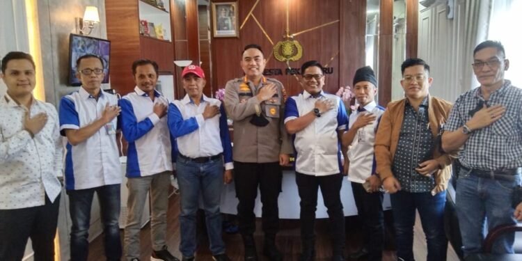 PWMOI Riau dan Kota Pekanbaru Silaturahmi Sama Polresta, Kapolresta Pekanbaru: Mari Kita Perangi Berita Hoaks, Radikalisme & Intoleran.