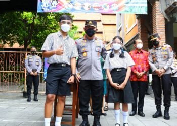 Pelajar Senang Bisa Belajar Tatap Muka, Kapolri: Fokus Gapai Cita-Cita Agar Jadi Kebanggaan Keluarga.