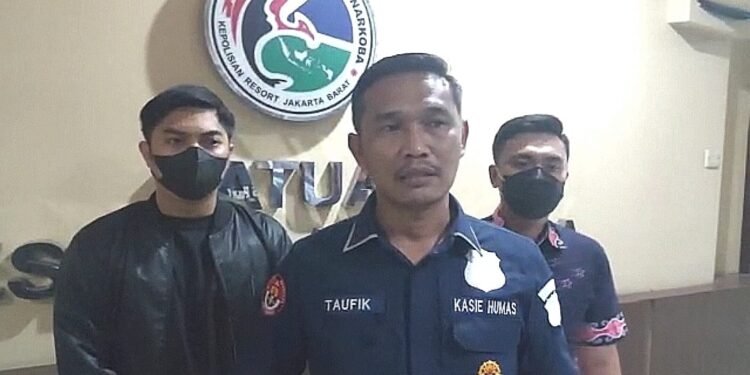 Satuan Satnarkoba Polres Metro Jakarta Barat Amankan Puluhan Kilogram Narkotika Jenis Sabu dan Dua Orang Pelaku Jaringan Internasional.