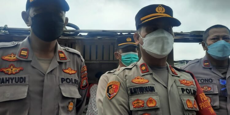 Polsek Kalideres Polres Metro Jakarta Barat Buka Sentra Vaksinasi Anak 6 Hingga 11 Thun.
