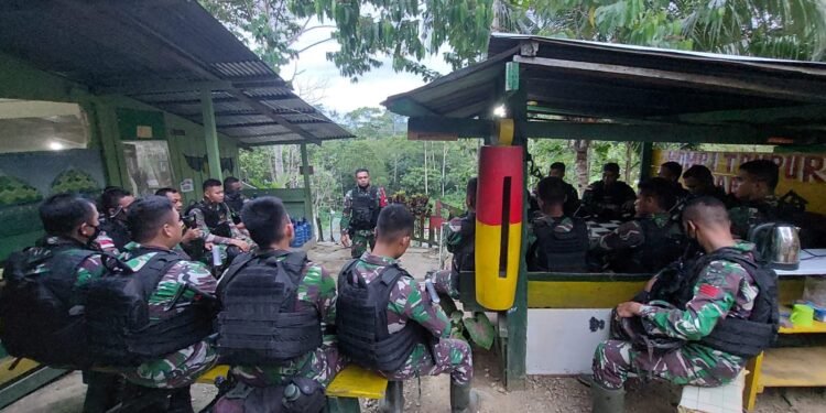 Satgas Pamtas Rl-PING Yonif/Raksatama Terima Penyuluhan Hukum.