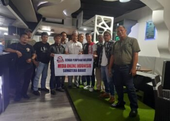 Rindu Dunia Jurnalistik: Dr. H. Alirman Sori Anggota DPR RI Gelar Silaturahmi Bersama Pengurus dan Anggota DPW Perkumpulan Perusahaan MOI Sumbar.