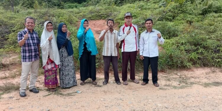 Pengurus Laznas Dewan Dakwah Kampar Tinjau Tanah Wakaf Untuk Pembangunan Ponpes.