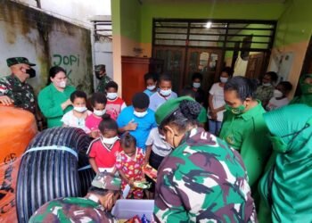 Kodim 1701/Jayapura Berbagi Kasih di Panti Asuhan Pembawa Terang.