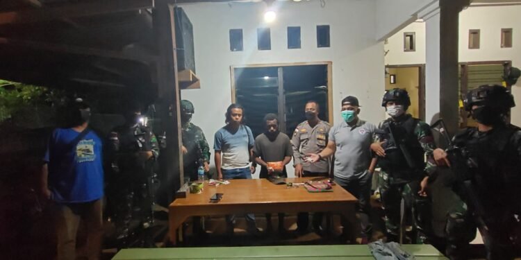 Sinergitas Satgas Pamtas RI-PNG Yonif 711/RKS Bersama Aparat Gabungan Berhasil Melakukan Penangkapan Terhadap Pelaku Jual Beli Ganja.