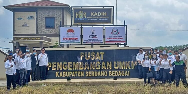 Ke Serdang Bedagai: Ketua Umum Kadin Indonesia Tinjau UMKM dan Resmikan Gedung Baru.
