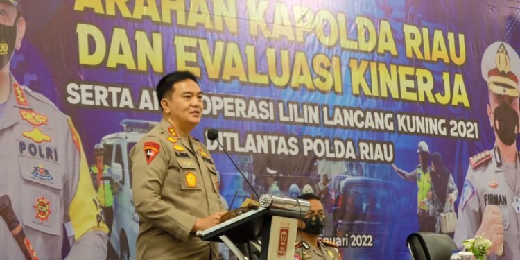 Buka Kegiatan Evaluasi Kinerja Jajaran Lalulintas, Kapolda Riau Tekankan Pelayanan Terbaik Masyarakat.