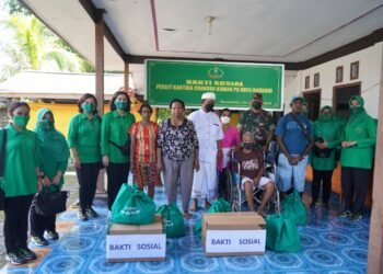 Persit Kodam Kasuari Gelar Baksos Beri Bantuan Kepada Warga Manokwari.