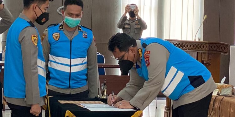 Menghadapi Ancaman Megathrust, Dandim 0601/Pdg Hadiri Kegiatan Sosialisasi Informasi Gempa Bumi dan Tsunami.