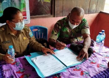 Danramil 1802-04/Seget Menghadiri Pemilihan Kepala Kampung.