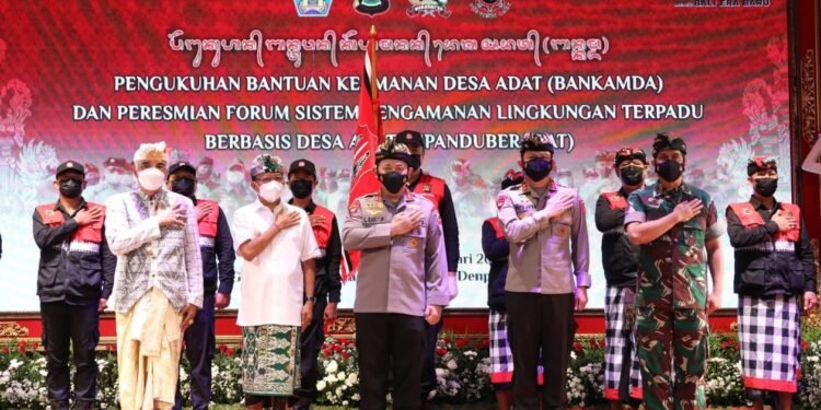 Jaga Kekayaan Desa Adat di Bali, Kapolri Kukuhkan Bankamda dan Sipandu Beradat.