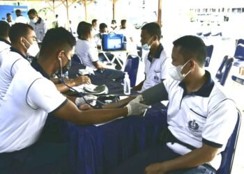 Koarmada III dan Jalasenastri Koarmada III Melaksanakan Vaksinasi Bosster.