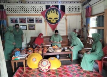 Ketua Persit KCK Daerah XII/Tpr Laksanakan Tatap Muka Dengan Persit KCK Cabang LV Yon Armed 16.