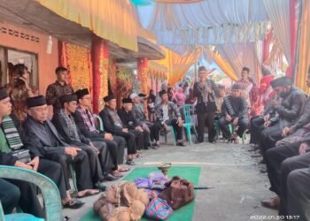 Dt. Majo Nan Putiah Paninggiran Ateh Batagak Pangulu.