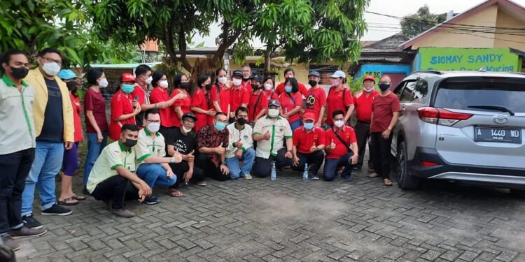 Pemuda Katolik Jakbar Berbagi Kasih Imlek Dengan Warga Prasejahtera.