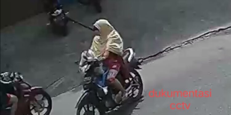 Ketangkap Camera CCTV, Pelaku Aksi Jambret Warga Kambar Diamankan Kepolisian Lingga.