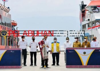 Pangdam I/BB mendampingi Presiden RI Meresmikan Infrastruktur di Kawasan Danau Toba.