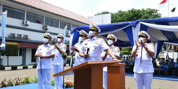 Pasca Dikukuhkan, Kasal Langsung Resmikan Mako Koarmada RI.