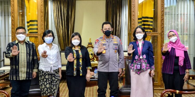 Kapolri Berkomitmen Beri Pelayanan Terbaik Untuk Korban Perempuan dan Anak.
