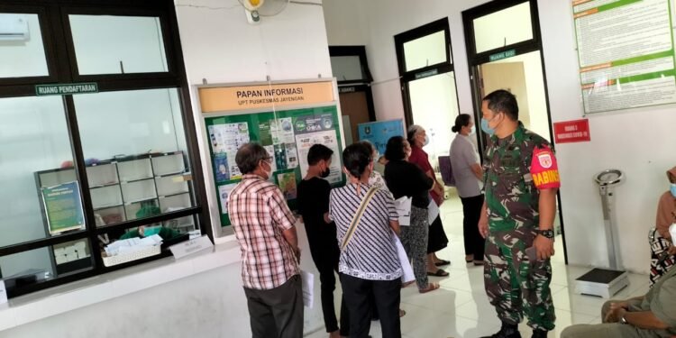 Bukti Nyata Serda Catur Dekat Dengan Warga Binaannya.