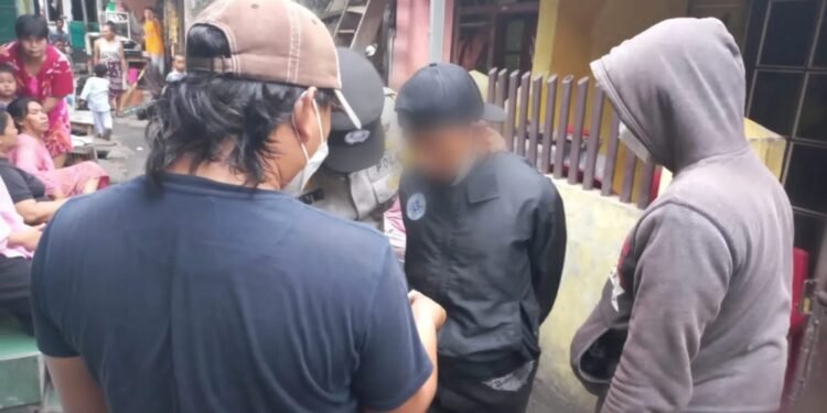 Gerebek Kampung Boncos, Personel Polsek Palmareh Jakarta Barat Berhasil Ringkus Pelaku Pengguna Narkoba.