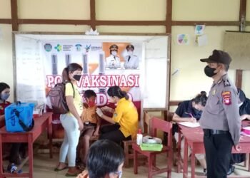 2 Sekolah Dasar di Desa Salaas Laksanakan Vaksinasi Covid-19 Dosis ke 1.