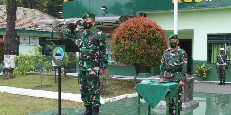 Pelaksanaan Upacara Minggu Pertama di Bulan Pebruari 2022 Kodim 0725/Sragen.