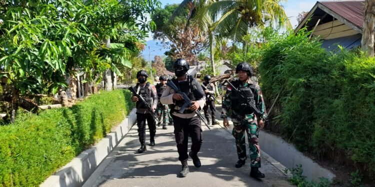 Pelaksanaan Patroli Keamanan Guna Meningkatkan Keamanan, Kedisiplinan dan Kewaspadaan Di Desa Pelauw dan Desa Kariuw.