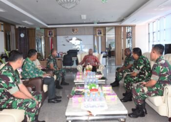 Pangdam Kasuari Audiensi Ke Gubernur Papua Barat, Diskusi Membangun Papua Barat.
