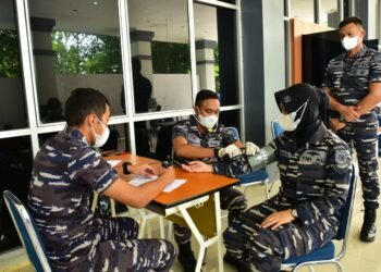 Prajurit Lantamal XIV Sorong Terima Vaksin Speed Booster.