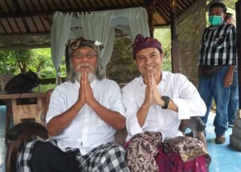 Ketua DPD Moeldoko Center Bali Arief Martha Rahadyan dan Raja Puri Sidemen Karangasem Tjokorda Suteja Pemayun Melakukan Ikrat untuk Mendukung Jenderal Purna H Moeldoko Maju Sebagai Capres RI.