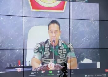 Bahas Percepatan Vaksinasi, Pangdam XII/Tpr Ikuti Vicon dengan Panglima TNI.