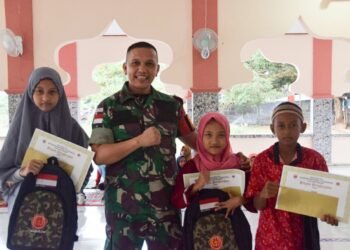 Satgas Pamtas Yonif 123/RW Adakan Pesantren Kilat Kepada Anak-anak Perbatasan.