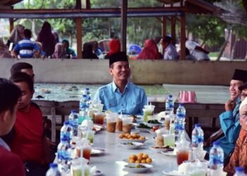 Diselenggarakan Dinas Kominfo, Walikota Pariaman Gelar Bukber Puasa Bersama Wartawan.