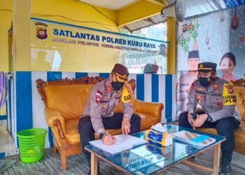 Kapolres Kubu Raya Tinjau Pospam Lebaran Ops Ketupat Kapuas 2022 Simpang Kapur Sungai Raya.