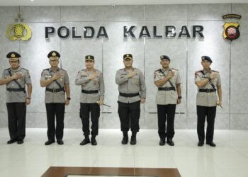 Sertijab Dansatbrimob Polda Kalbar Kombes Pol. Rantau Isnur Eka Digantikan Oleh Kombes Pol. Muhammad Guntur.